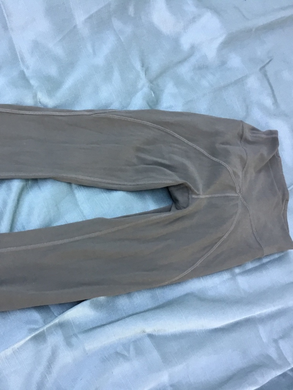 Lululemon size 2 for younger teens olive green leggings - Picture 4 of 9